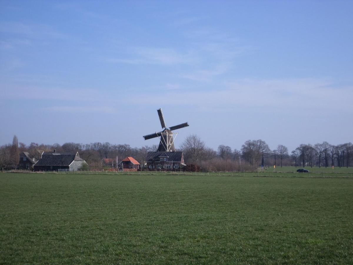 Staying In A Thatched Barn With Box Bed Beautiful View Region Achterhoek Geesteren  Exterior photo